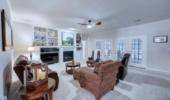 1923 Eastridge Dr, Arkansas City, KS 67005