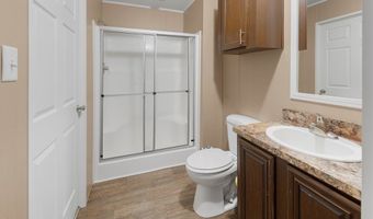 82 Harris Rd, Baxley, GA 31513