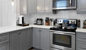 111 PATRICK St N #1, Alexandria, VA 22314