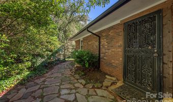 35 McKinney Rd, Asheville, NC 28805