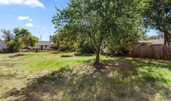 213 W COTTONWOOD St, Archer City, TX 76351