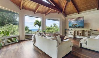 180 Mokupapa Rd, Haiku, HI 96708