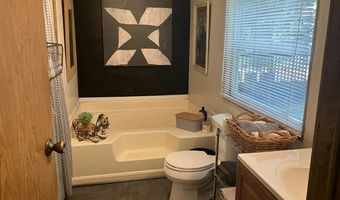 18 NANCY Ln N18, Barnegat, NJ 08005