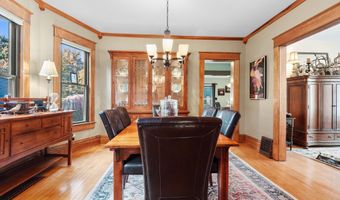 815 Midway Dr, Auburn, IN 46706