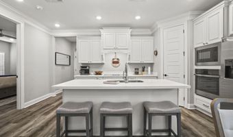 121 Grande View Dr, Biloxi, MS 39531