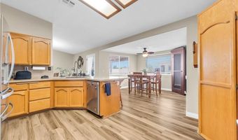 13931 Falling Leaf Rd, Apple Valley, CA 92307