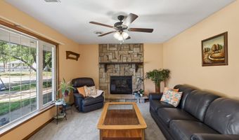 1094 Lowell Dr, Apple Valley, MN 55124