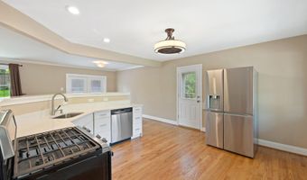5817 SWARTHMORE Dr, Berwyn Heights, MD 20740