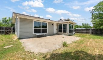 111 W Shelton St, Alvarado, TX 76009