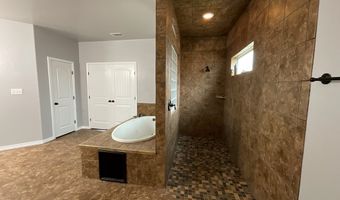 1622 Red Oak Ln, Andrews, TX 79714