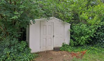 16 PARK Dr, Bellmawr, NJ 08031