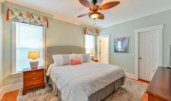 6 Carolina Ln, Beaufort, SC 29907