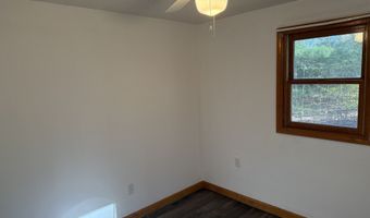 19 Lakeview Dr, Colchester, CT 06415
