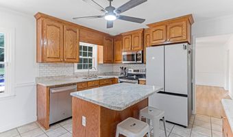 112 Shoally Park Dr, Boiling Springs, SC 29316