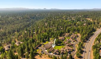 19749 SW River Camp Ln, Bend, OR 97702
