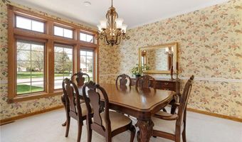 805 27th St SW, Austin, MN 55912