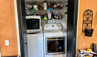 305 N Washington St, Abingdon, IL 61410