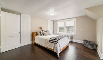 264 Lake Ave, Bristol, CT 06010