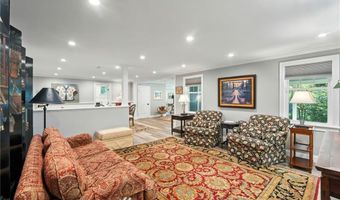 25 Rock Way, East Greenwich, RI 02818