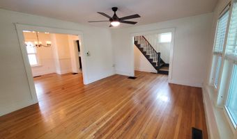 84 14th St, Bangor, ME 04401