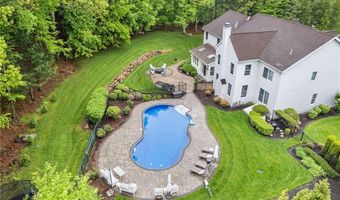 30 Lenihan Ln, East Greenwich, RI 02818