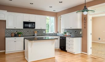 11855 SW FINCH St, Beaverton, OR 97007