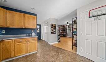 162 Lakeside Oaks Dr, Barrington, NH 03825