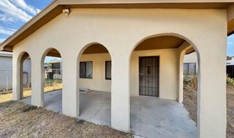 2305 Violet St, Carlsbad, NM 88220