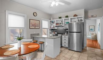 48 Constitution St 1, Bristol, RI 02809