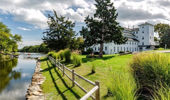 40 Web Ave 18, North Kingstown, RI 02852