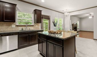 872 Whitfield Oak Rd, Auburn, GA 30011