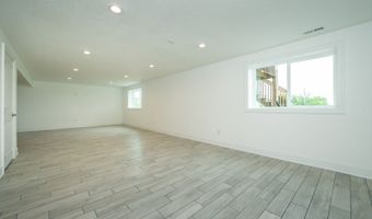 1813 Strauss Ave, Adel, IA 50003