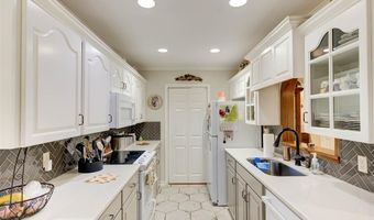 4101 Lakeway Cir, Benton, LA 71006