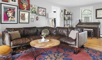 21 Preston Dr, Barrington, RI 02806