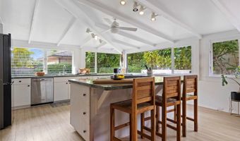 32 Pilipu Pl A, Kailua, HI 96734