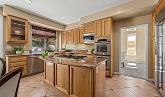 7520 E Toyon Ln, Anaheim, CA 92808