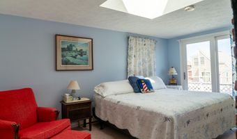 11 Walker St, Wells, ME 04090