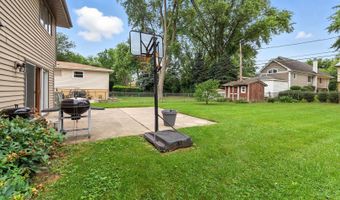 826 S Roosevelt Ave, Arlington Heights, IL 60005