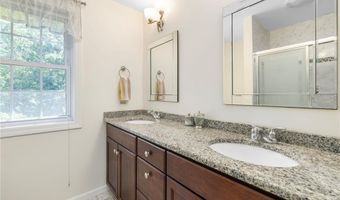 78 Ginger Trl, Coventry, RI 02816