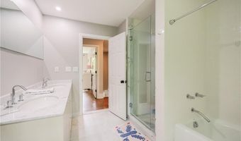 215 Adirondack Dr, East Greenwich, RI 02818