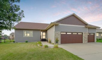 2605 E Sunflower St, Brandon, SD 57005