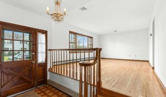 181 Demorest Ave, Avenel, NJ 07001
