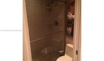 3475 N Country Club Dr 514, Aventura, FL 33180