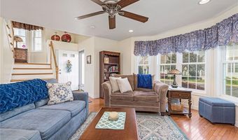 126 Boylston St 126, Cranston, RI 02921