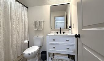 15 Shakespeare Dr, Albrightsville, PA 18210