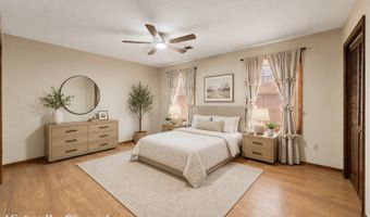 33 Bay Path Way 33, Branford, CT 06405