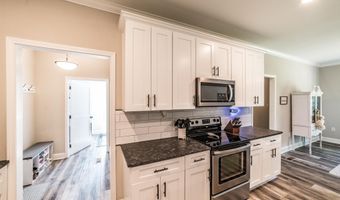 619 Crestman Dr, Arab, AL 35016