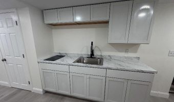 30 Gaglione Ct 2, Cranston, RI 02921