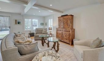23 Chachapacassett Rd, Barrington, RI 02806
