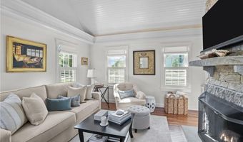 15 Harwood Rd, East Greenwich, RI 02818
